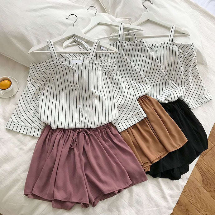 2pc set Striped off-the-shoulder loose blouse + elastic waist shorts