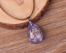 Load image into Gallery viewer, Transparent Water Drop Dry Flower Pendant Necklace